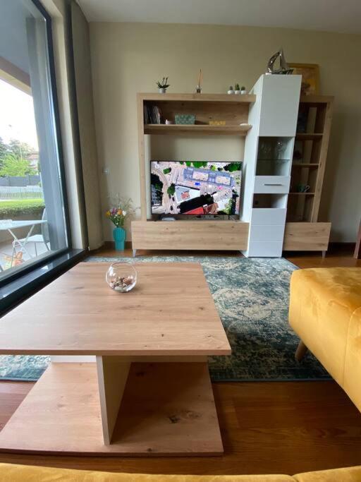 Lovely And Quiet Flat Wmn15 With Terrace/Pool Varna Esterno foto